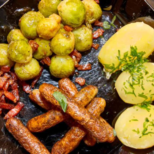 BlechWürstchen und Rosenkohl