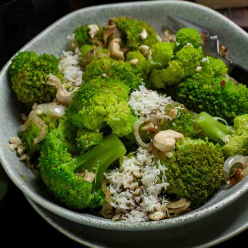 Brokkoli mit Knoblauchbutter und Cashews