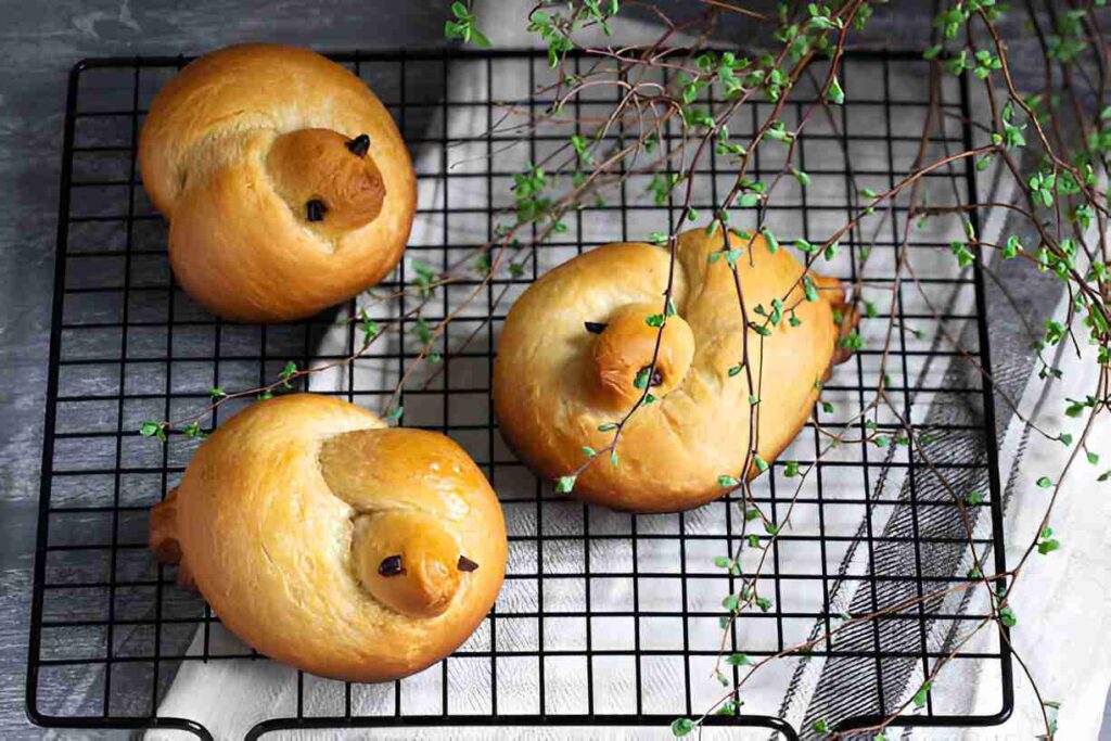 Brioche-Küken aus Hefeteig