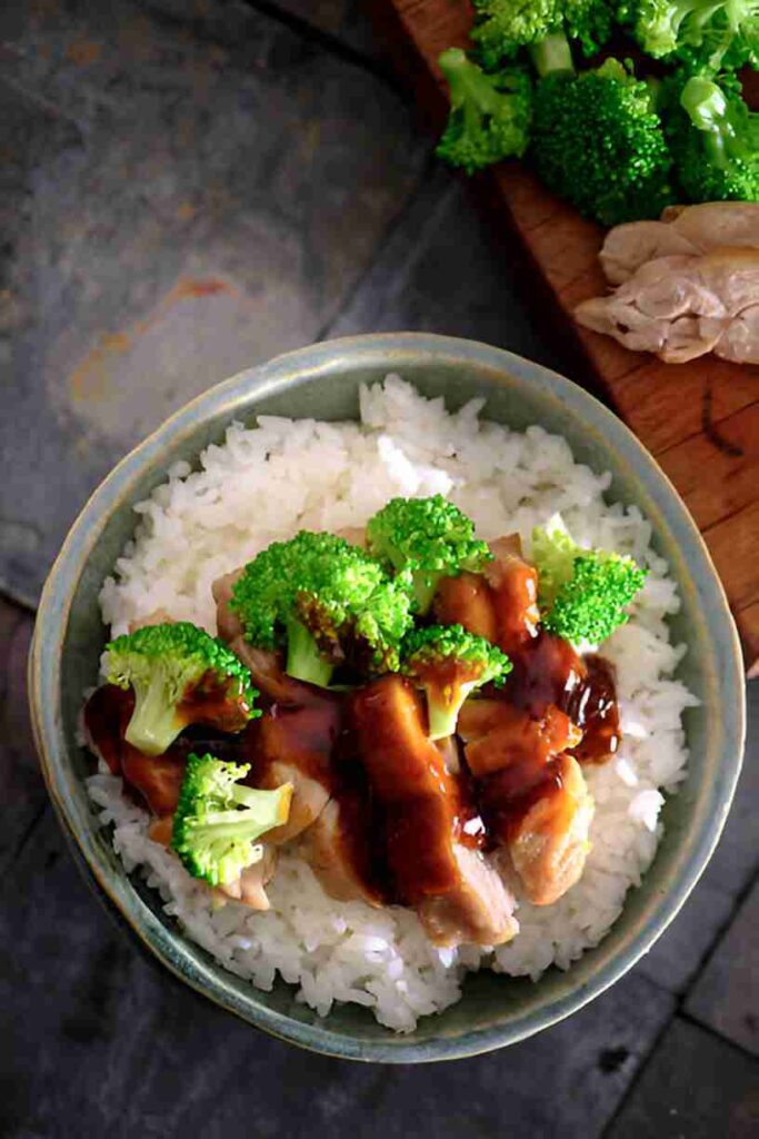 Hähnchen-Teriyaki mit Brokkoli und Reis