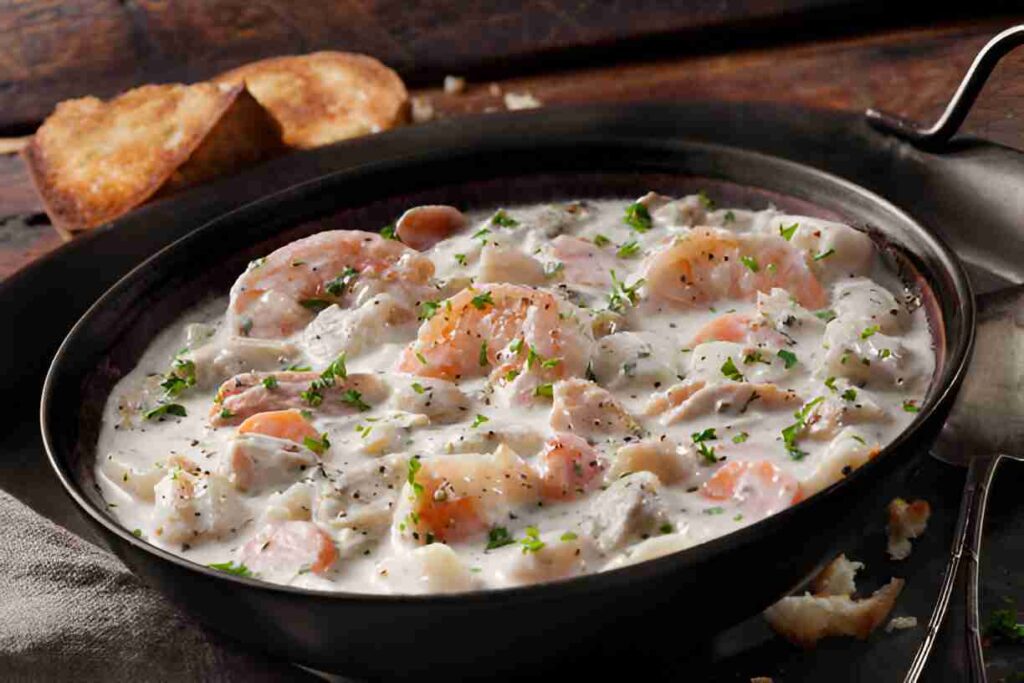 Cremige Meeresfrüchtesuppe