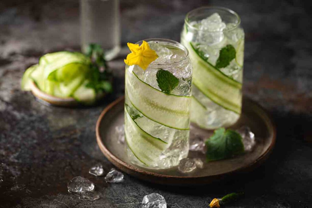 Holunderblüten & Gurken Collins