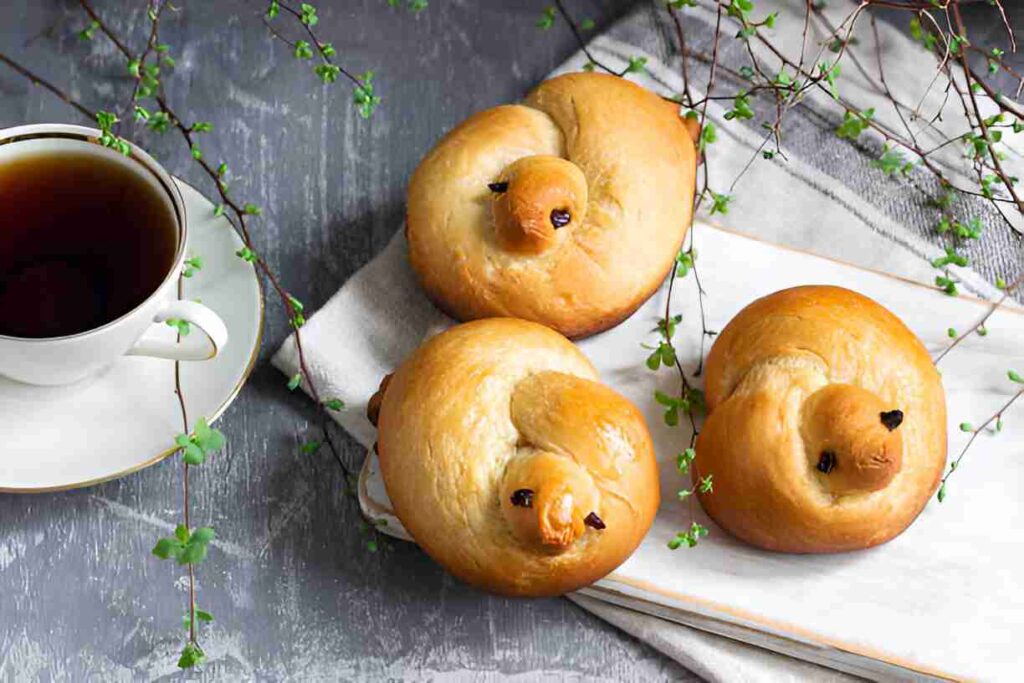 Brioche-Küken aus Hefeteig