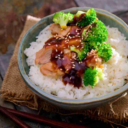 Hähnchen-Teriyaki mit Brokkoli und Reis