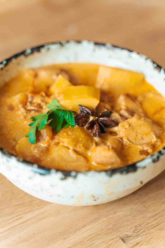 Hähnchen-Pfanne mit Kokosmilch