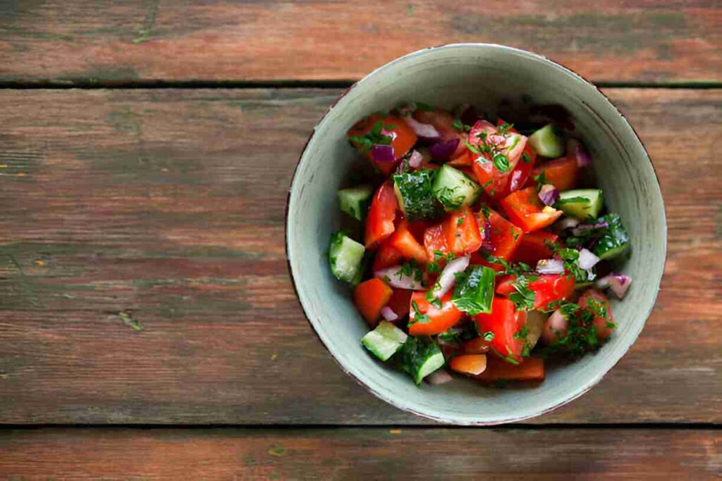 Tomaten-Gurken Salat