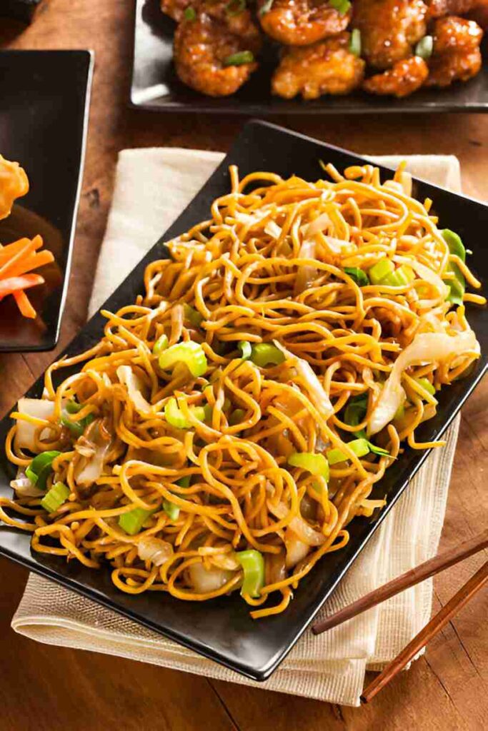 Chinesische Bratnudeln