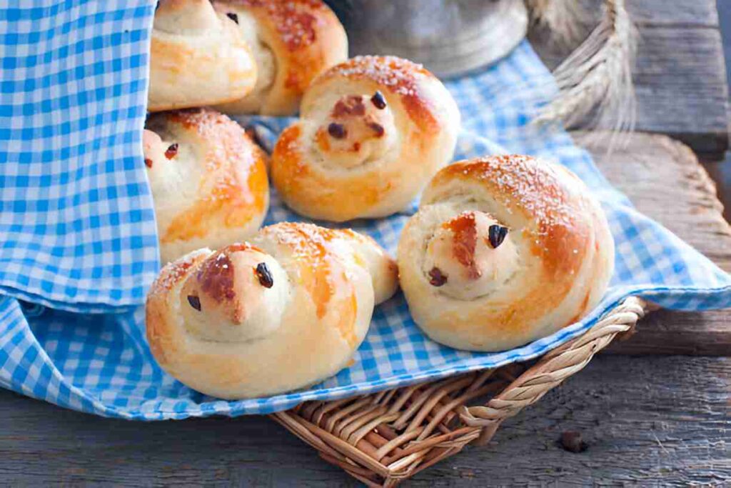 Brioche-Küken aus Hefeteig