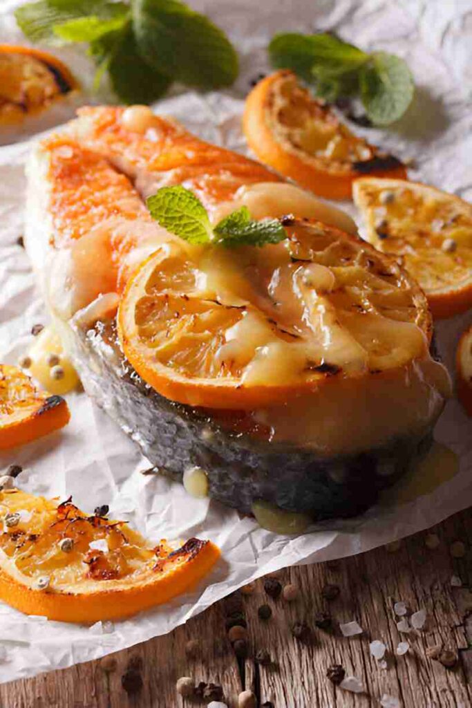 Gebackener Orangen-Lachs mit Honig-Senf-Glasur