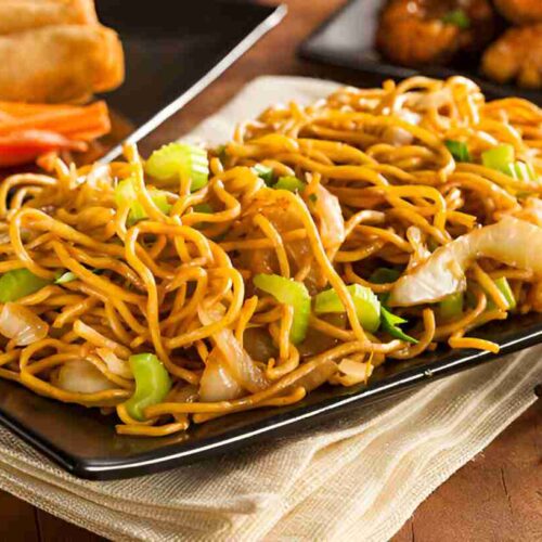 Chinesische Bratnudeln
