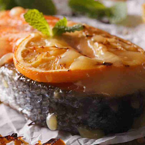Gebackener Orangen-Lachs mit Honig-Senf-Glasur