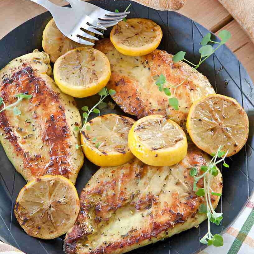 Hähnchenbrustfilets in Zitronen-Knoblauch-Butter