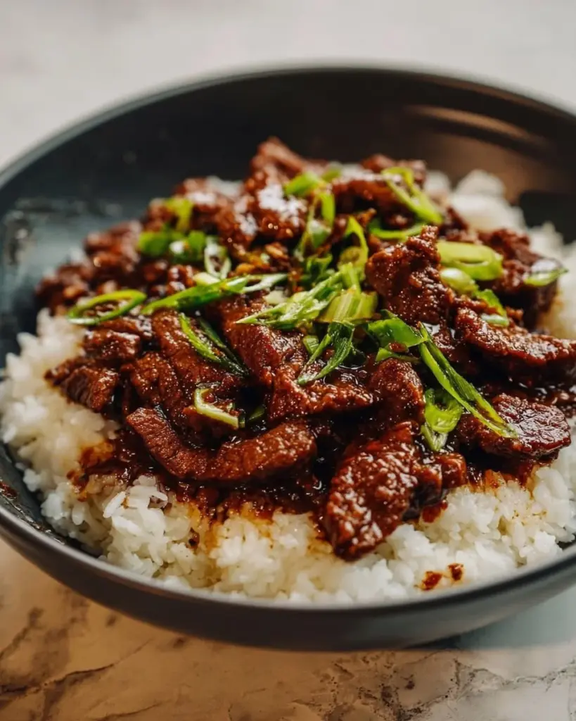 Leckeres Gericht mit Mongolian Beef, perfekt für Familienmahlzeiten.